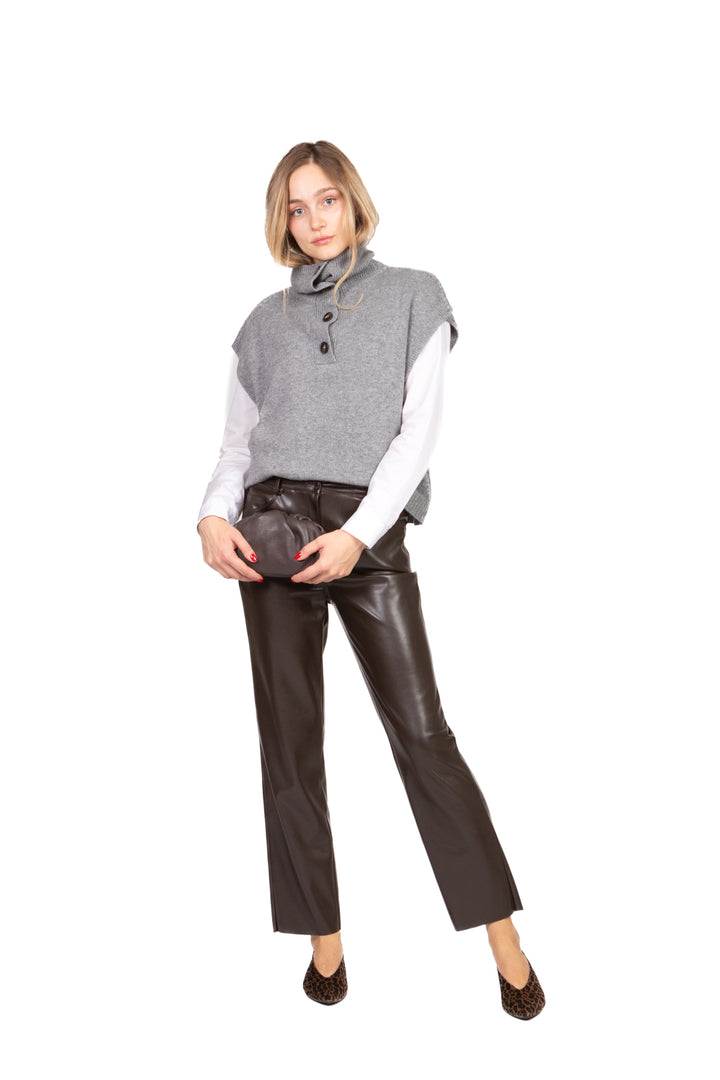 Tensione In - Gilet collo alto con bottoni Art. D80966