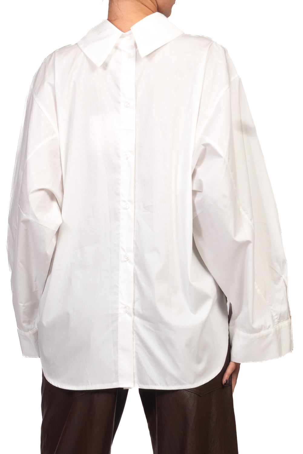 Tensione In - Camicia con abbottonatura posteriore Art. W26C838