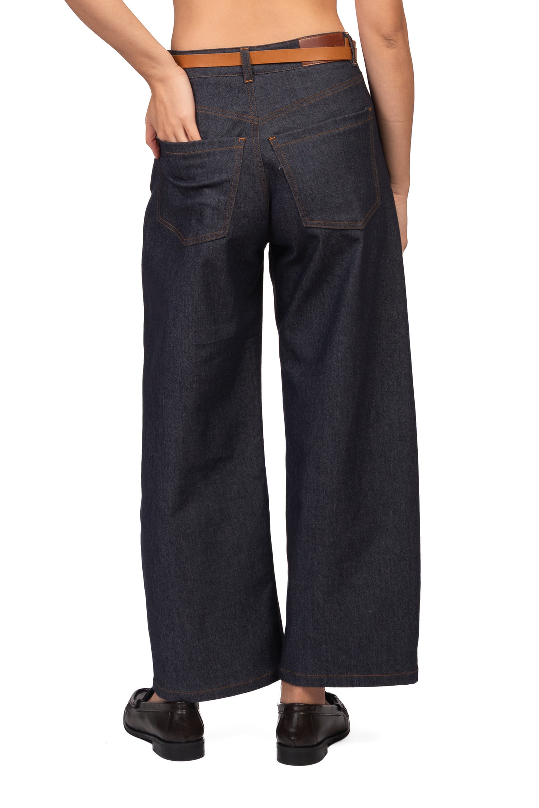 Tensione In - Jeans semi-barrel con cintura Art. W26P259