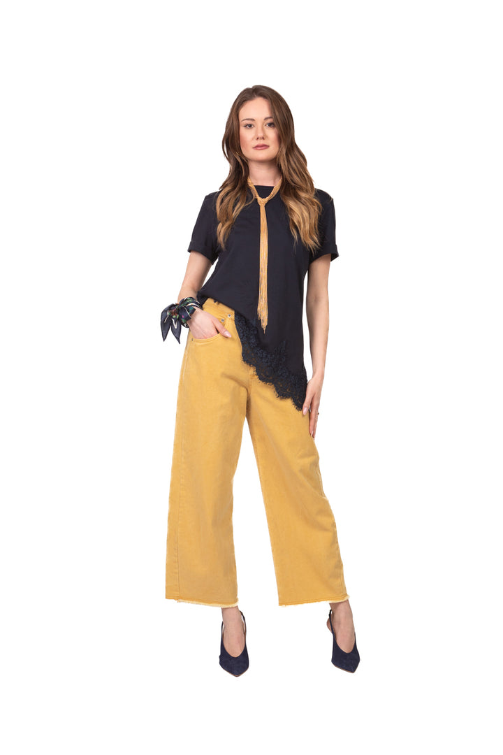 Tensione In - T-Shirt asimmetrica con pizzo Art. S26MA79