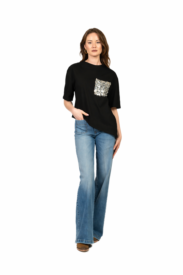Tensione In - T-shirt asimmetrica tasca paillettes  Art. PE260194
