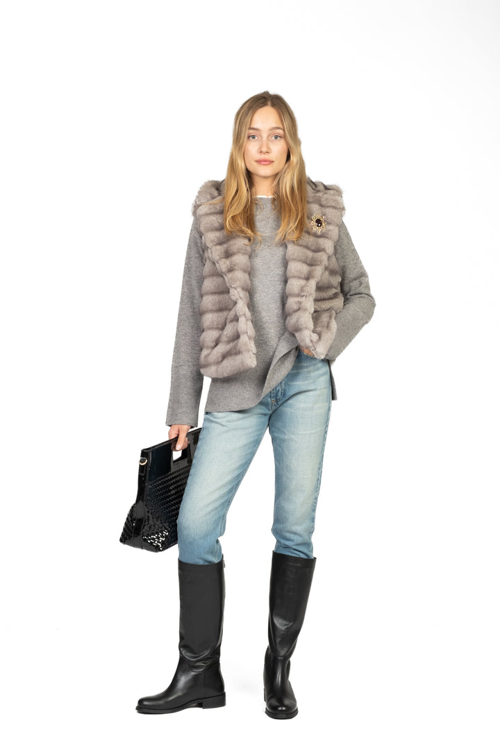 Tensione In - Gilet pelliccia con spilla Art. W25J533