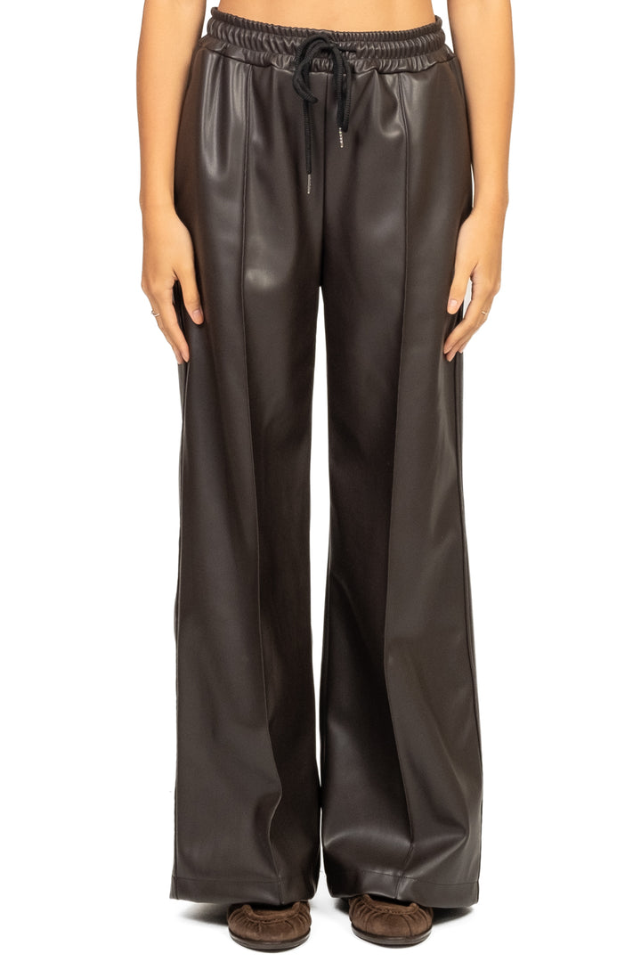 Tensione In - Pantalone ecopelle con coulisse Art. FW250064