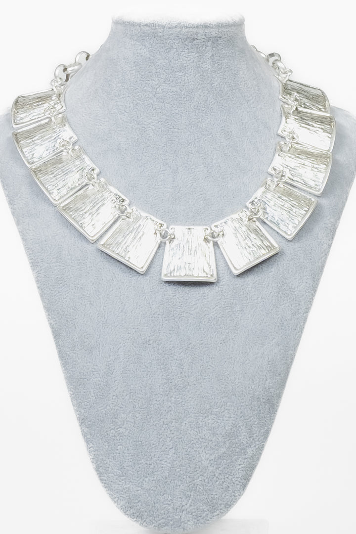 Upper - Collana quadrati martellati