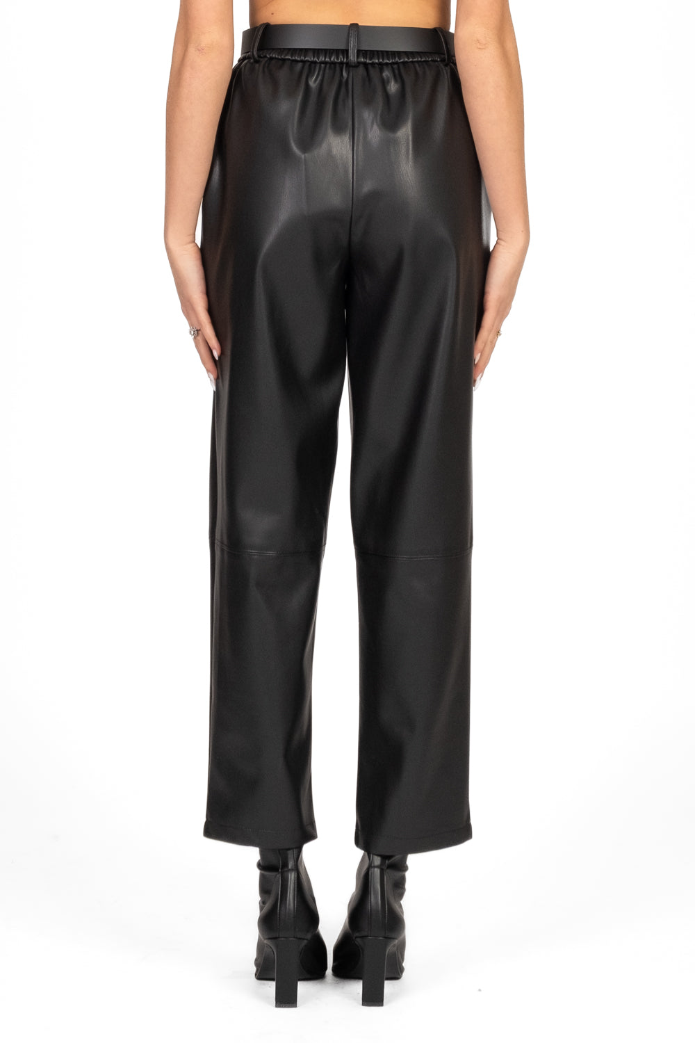Tensione In - Pantalone carrot in ecopelle Art. 26P1176