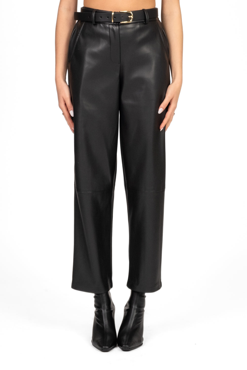 Tensione In - Pantalone carrot in ecopelle Art. 26P1176