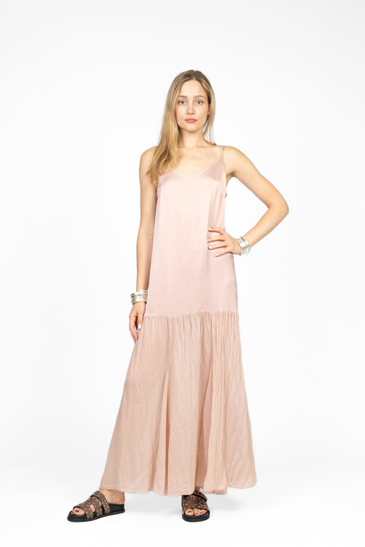 Tensione In - Abito satin con balza Art. 85226V77