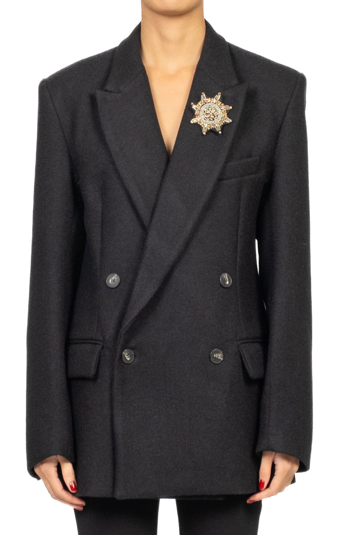 Tensione In - Giacca in panno doppio petto con spilla Art. W25J999