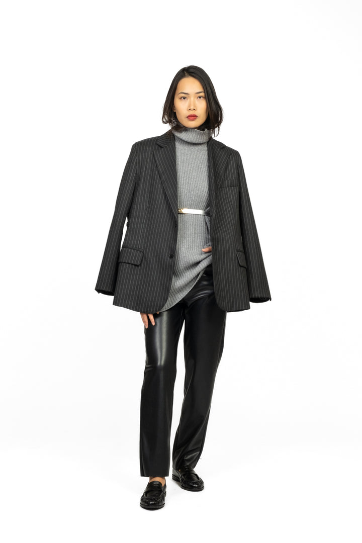 Vicolo - Maglia collo alto con spalline a coste Art. 77317F