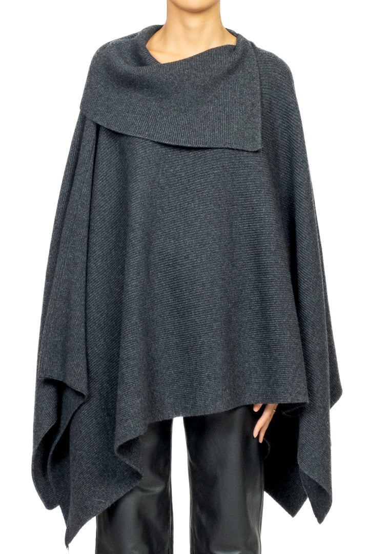 Vicolo - Mantella in maglia asimmetrica Art. 77348F