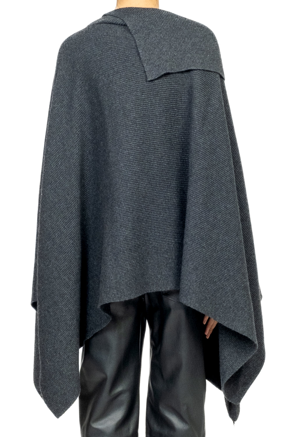 Vicolo - Mantella in maglia asimmetrica Art. 77348F