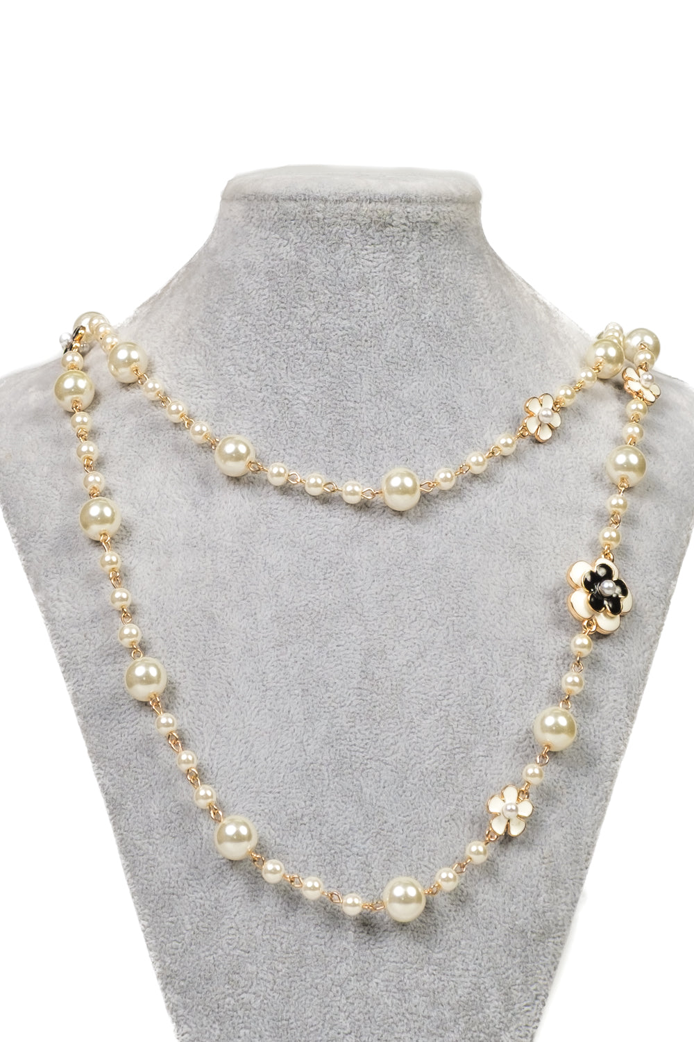 Upper - Collana lunga con perle e fiori