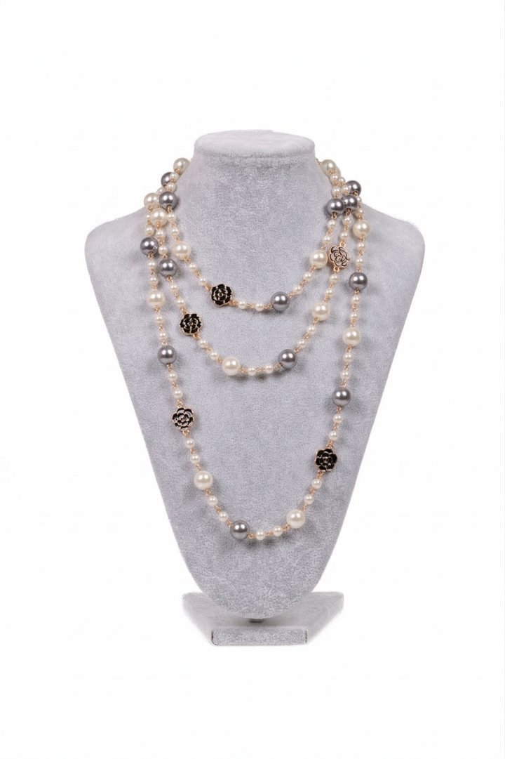 Upper - Collana lunga con perle e fiori